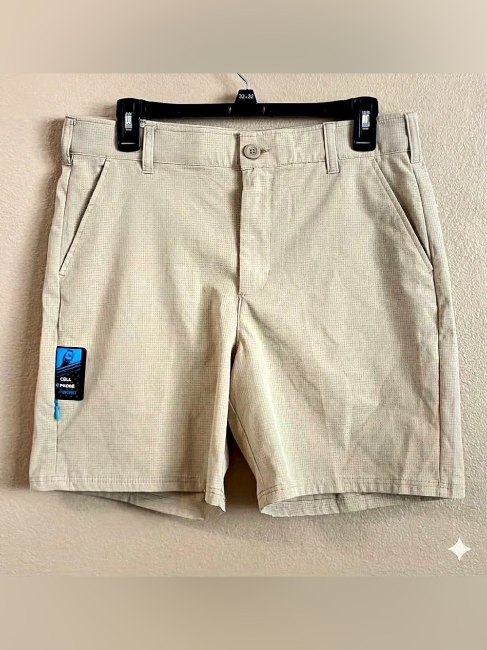 BirdieBound Men's Beige Flat Front Golf Shorts Waist 32 Like New